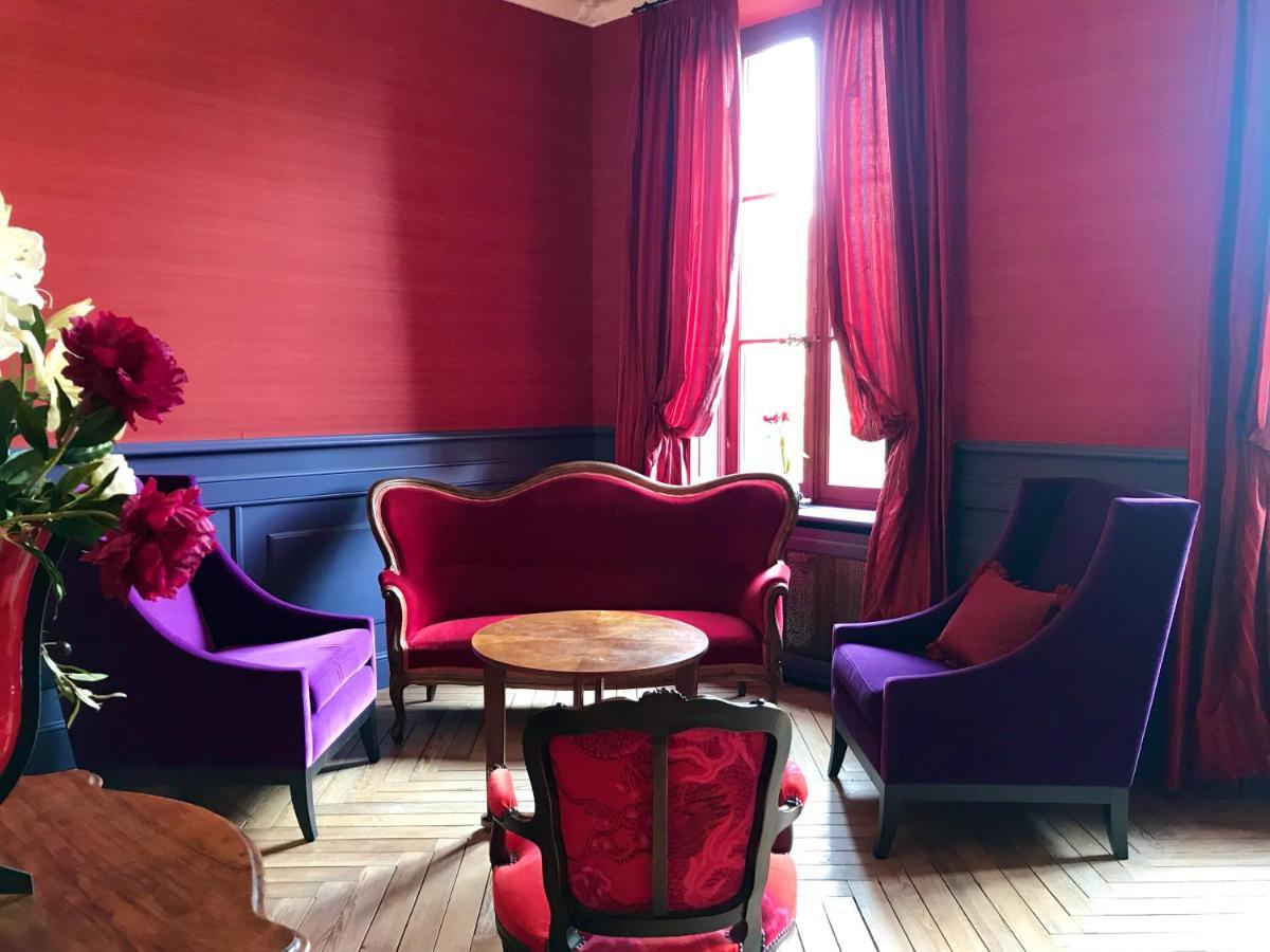 Demeure Saint Louis Historic Manor, City 700M, Parking,A C,Clim,Wifi, Heated Pool, City View Bed & Breakfast Carcassonne