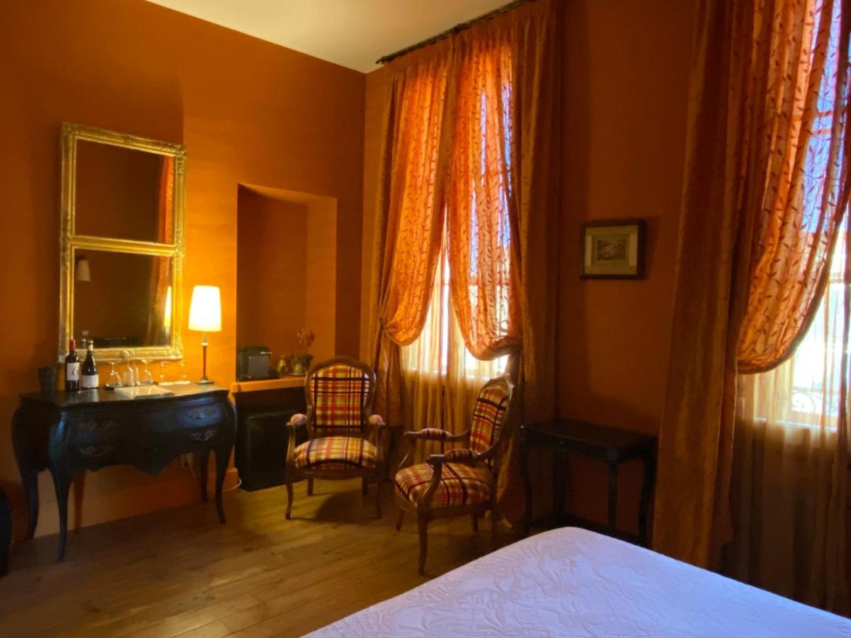 Demeure Saint Louis Historic Manor, City 700M, Parking,A C,Clim,Wifi, Heated Pool, City View 4*