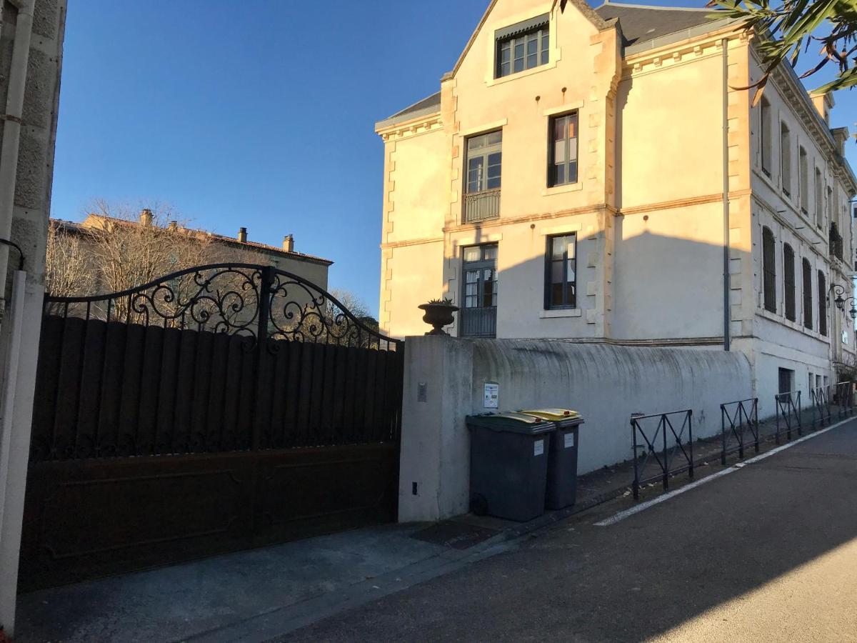 Demeure Saint Louis Historic Manor, City 700M, Parking,A C,Clim,Wifi, Heated Pool, City View Bed & Breakfast Carcassonne