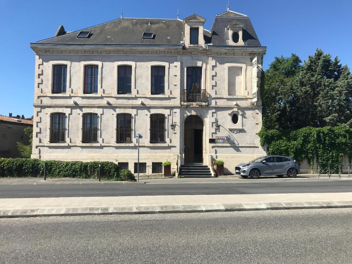 Bed & Breakfast Demeure Saint Louis Historic Manor, City 700M, Parking,A C,Clim,Wifi, Heated Pool, City View 4*